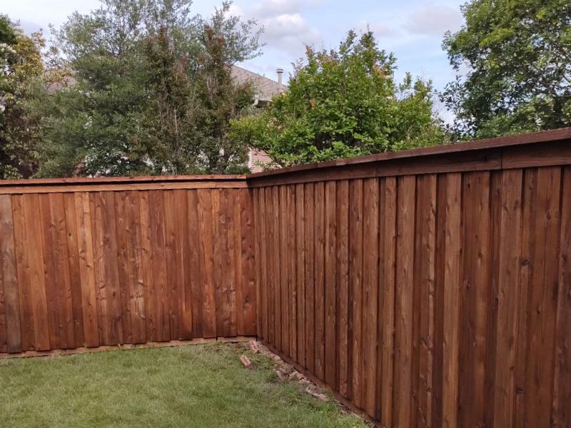 Coppell, TX cap and trim style wood fence