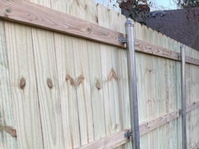Grapevine, TX stockade style wood fence